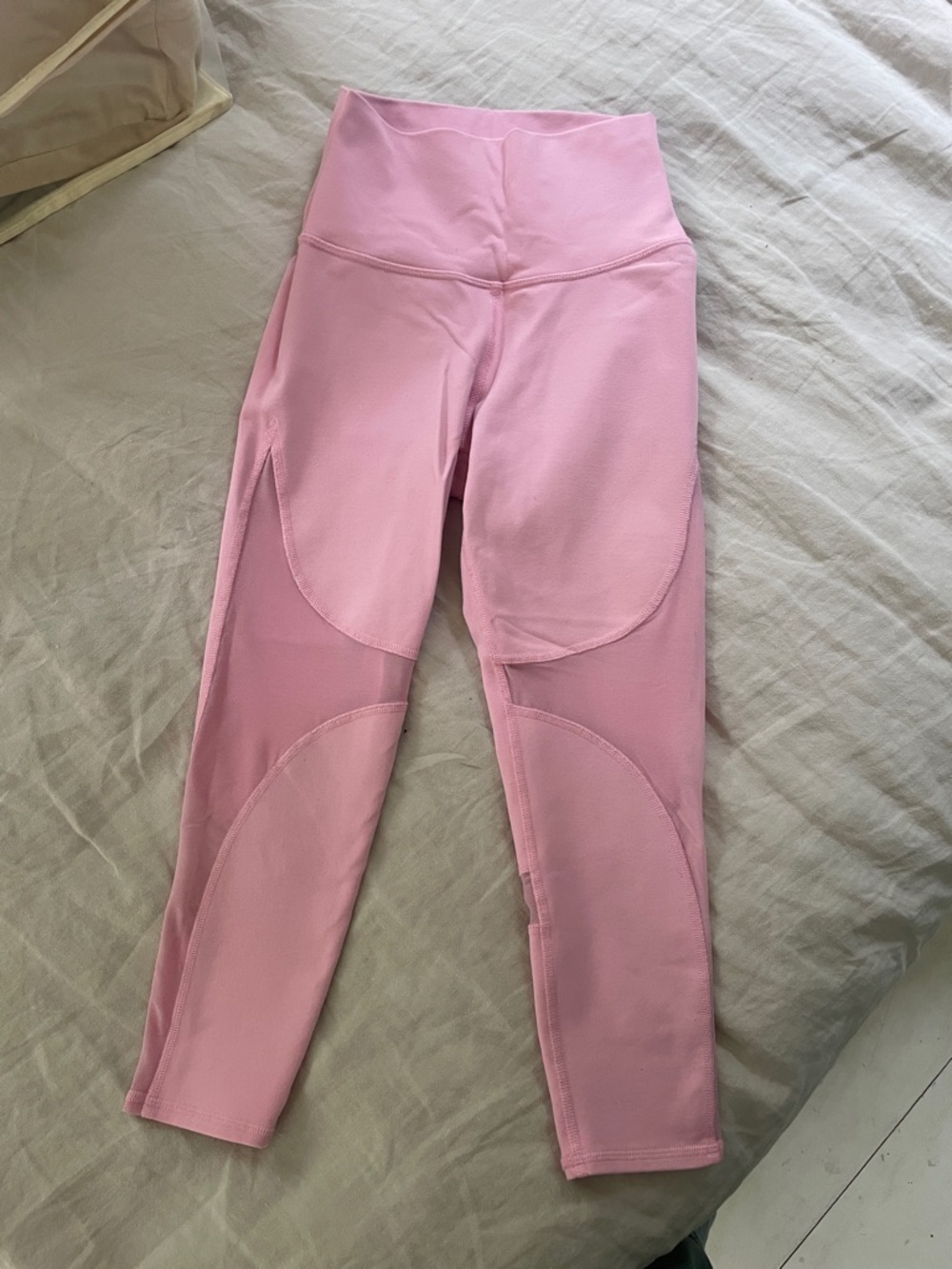 ALO Yoga Light Pink Leggings